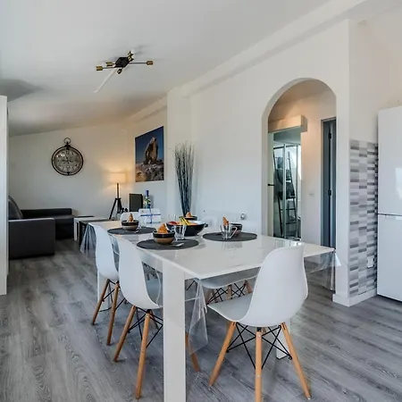 - 2 Bedrooms Center Of Appartamento *