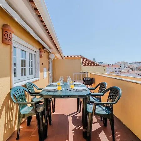 - 2 Bedrooms Center Of Appartamento *