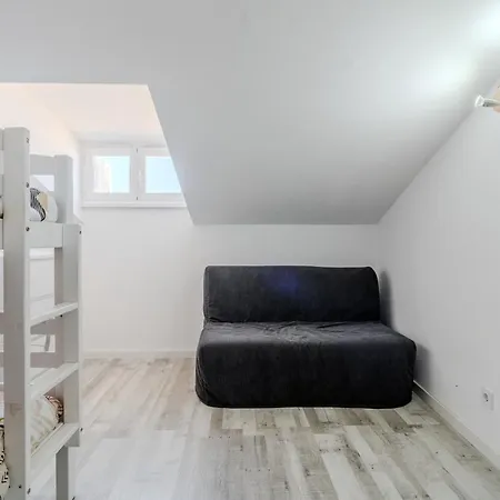 - 2 Bedrooms Center Of * Santa Cruz (Oeste)