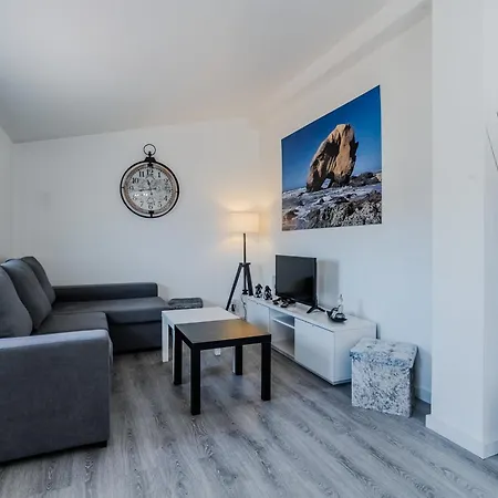 Appartamento - 2 Bedrooms Center Of *
