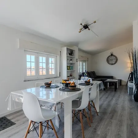 - 2 Bedrooms Center Of Appartamento