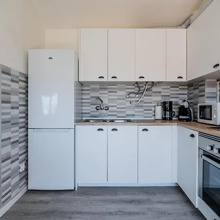 - 2 Bedrooms Center Of Appartamento *