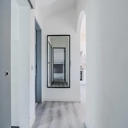 Appartamento - 2 Bedrooms Center Of *