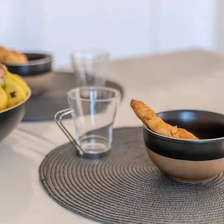 - 2 Bedrooms Center Of *