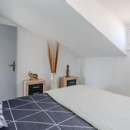 Appartamento - 2 Bedrooms Center Of *