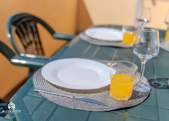 - 2 Bedrooms Center Of *